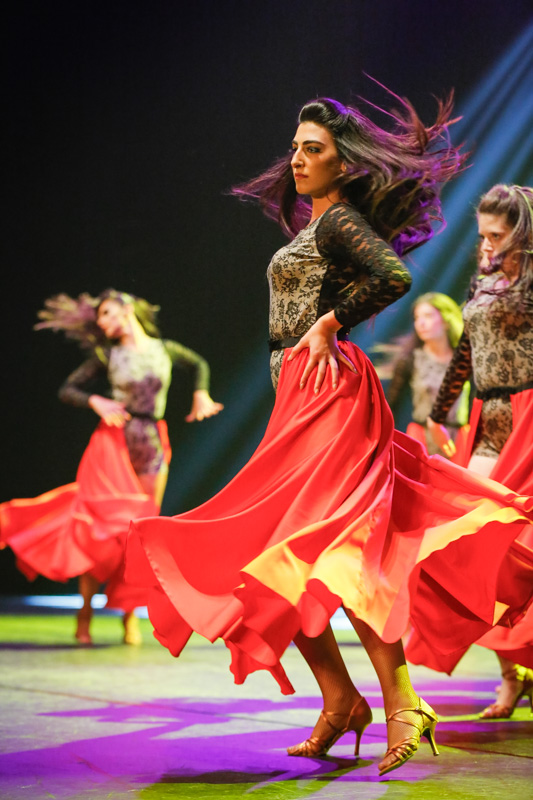 Tribe Dance Hold Your Dream 
